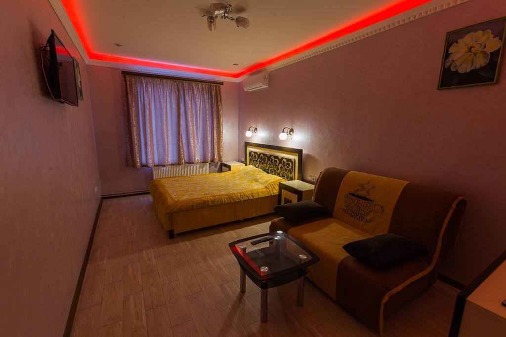 Modern Apartment On Akademika Sakharova 27A Ivano-Frankivsk Eksteriør bilde